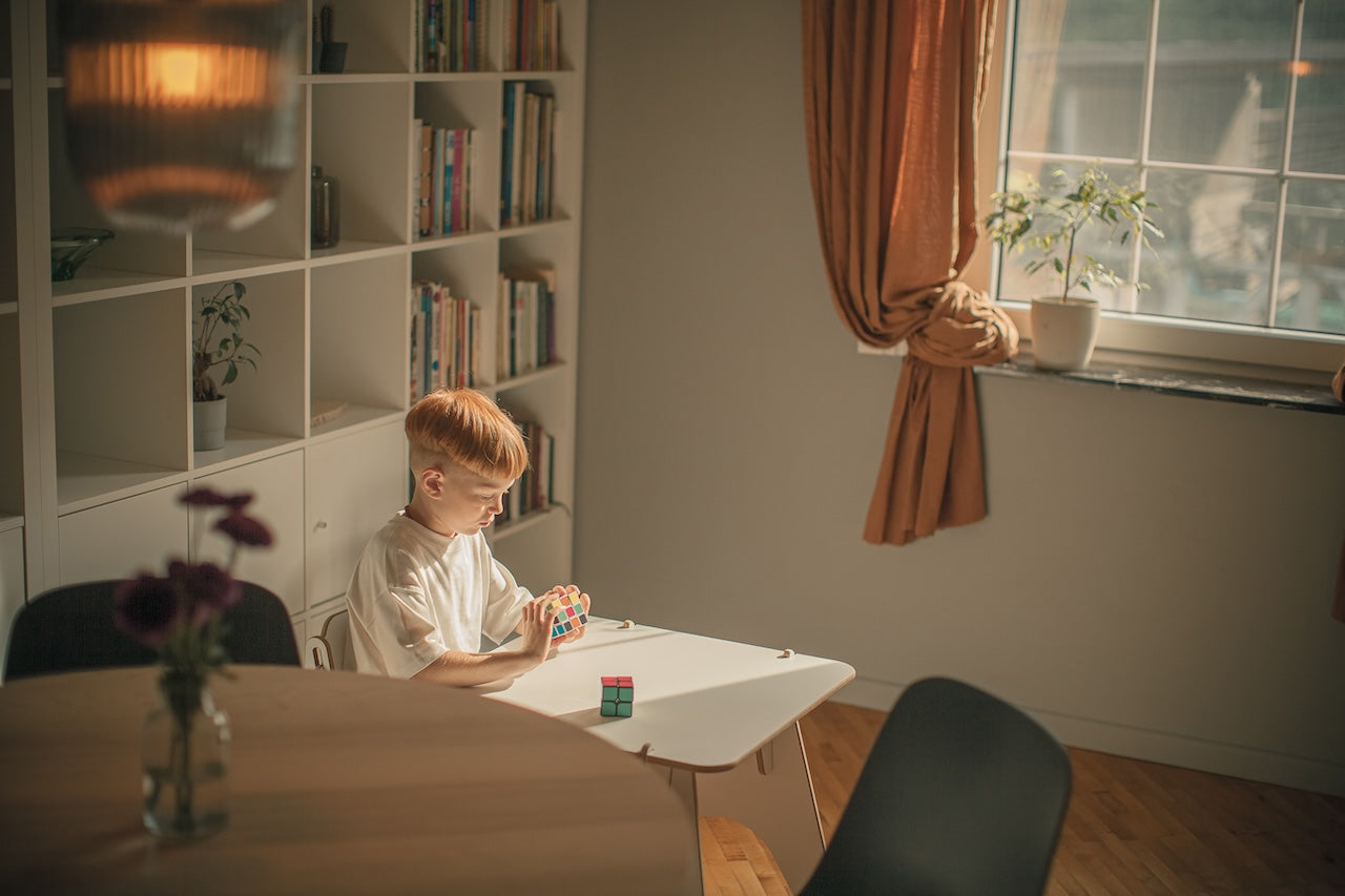 Kids creative session with table and chair set