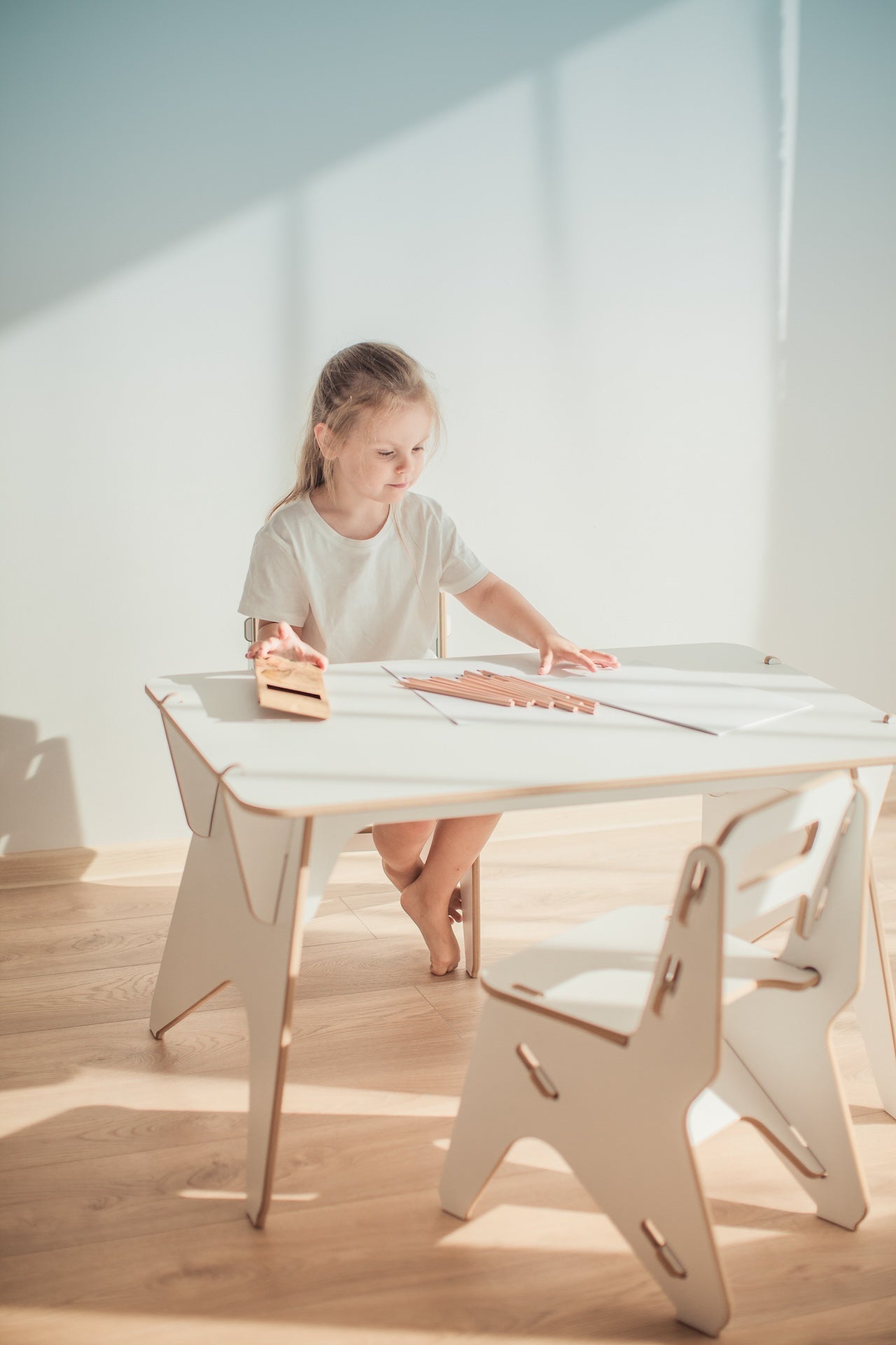 Kids table and chair set in white color