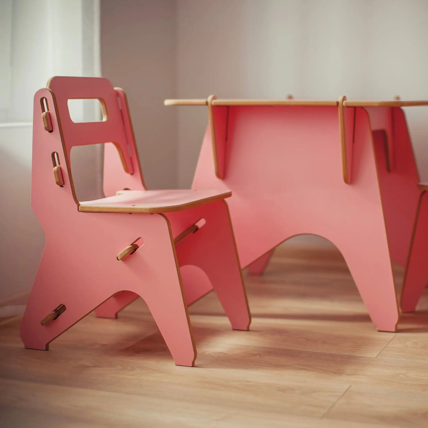 Hiruster/Nando Children Table and Chair Set, flamingo pink.